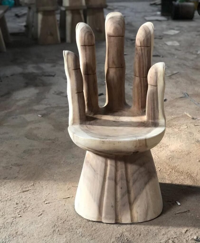 Suar wood Finger Chair 280€